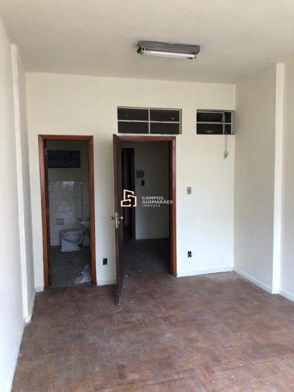 Sala, Centro
