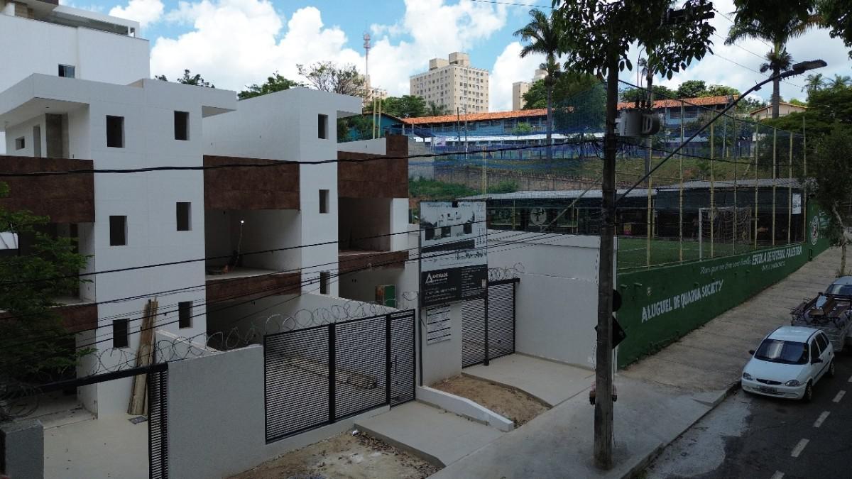 Casa, Santa Mônica, 3 Quartos, 4 Vagas, 1 Suíte