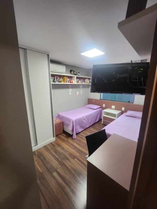 Casa, Cabral, 3 Quartos, 4 Vagas, 1 Suíte