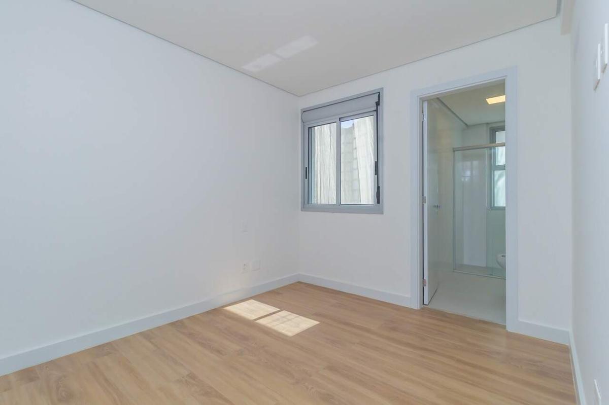 Apartamento, Sagrada Família, 3 Quartos, 1 Vaga, 1 Suíte