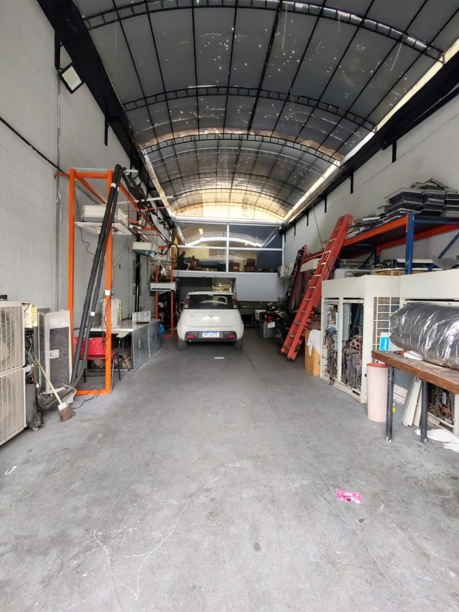 Galpão, Santa Cruz, 0 Quarto, 0 Vaga