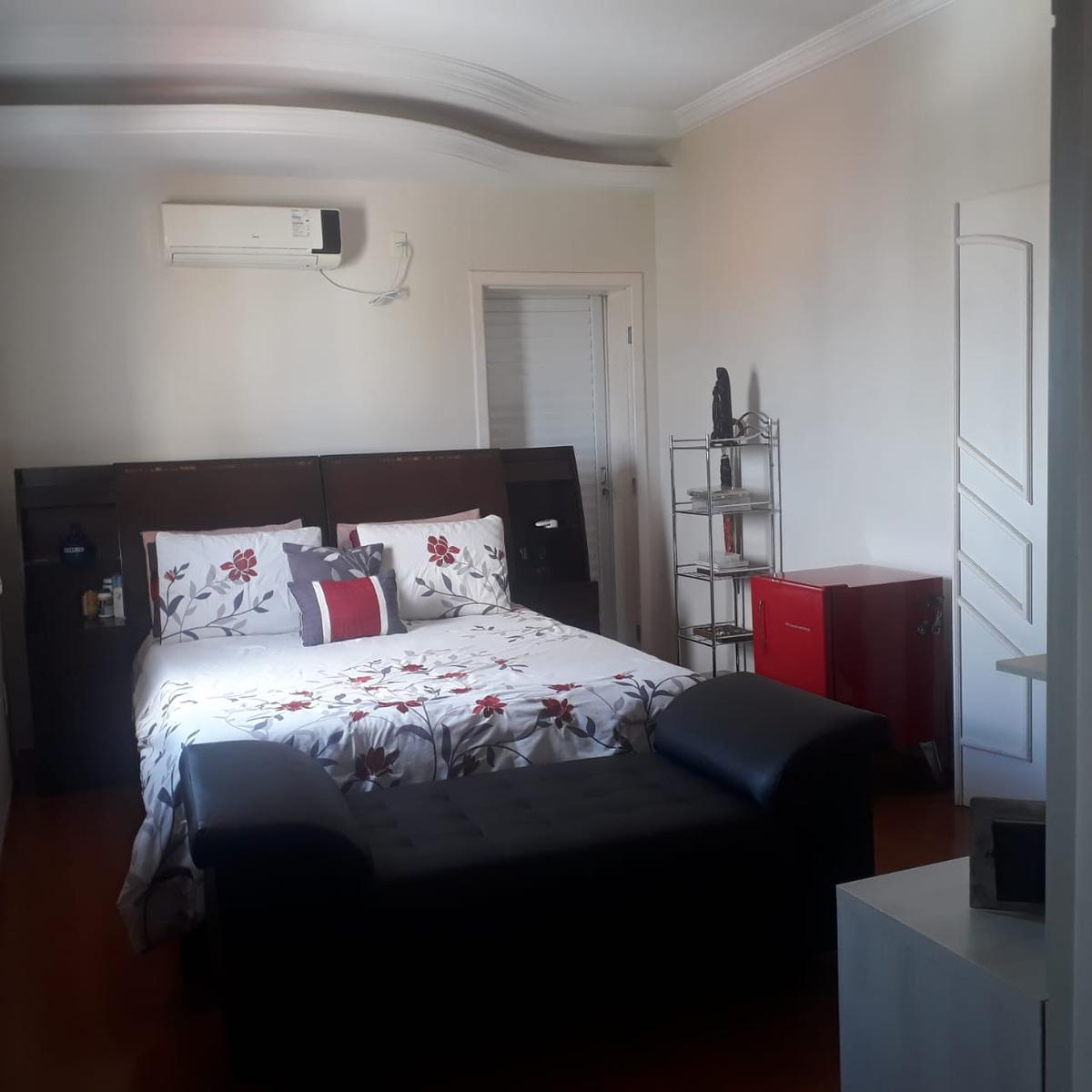 Casa, Heliópolis, 4 Quartos, 4 Vagas, 1 Suíte