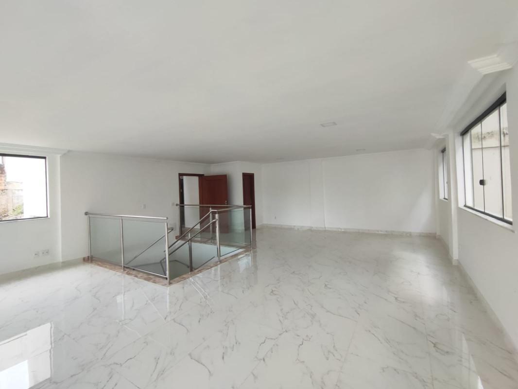 Casa, Comiteco, 4 Quartos, 12 Vagas, 4 Suítes