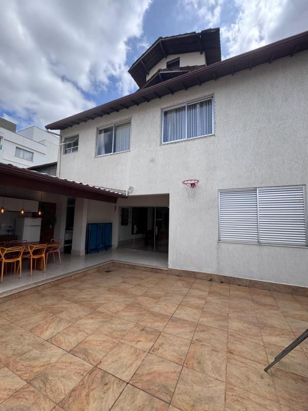 Casa, Fernão Dias, 5 Quartos, 4 Vagas, 5 Suítes