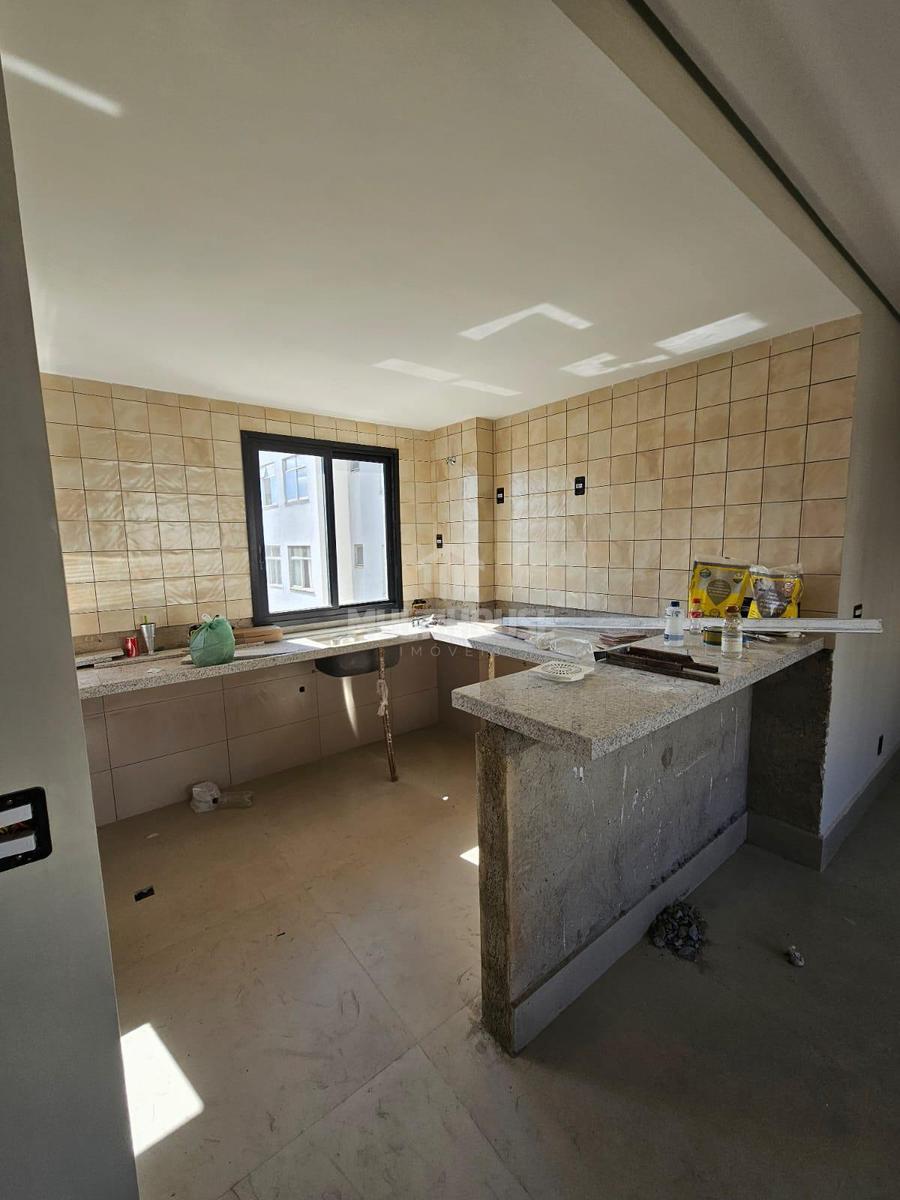 Apartamento, Santa Efigênia, 3 Quartos, 2 Vagas, 1 Suíte