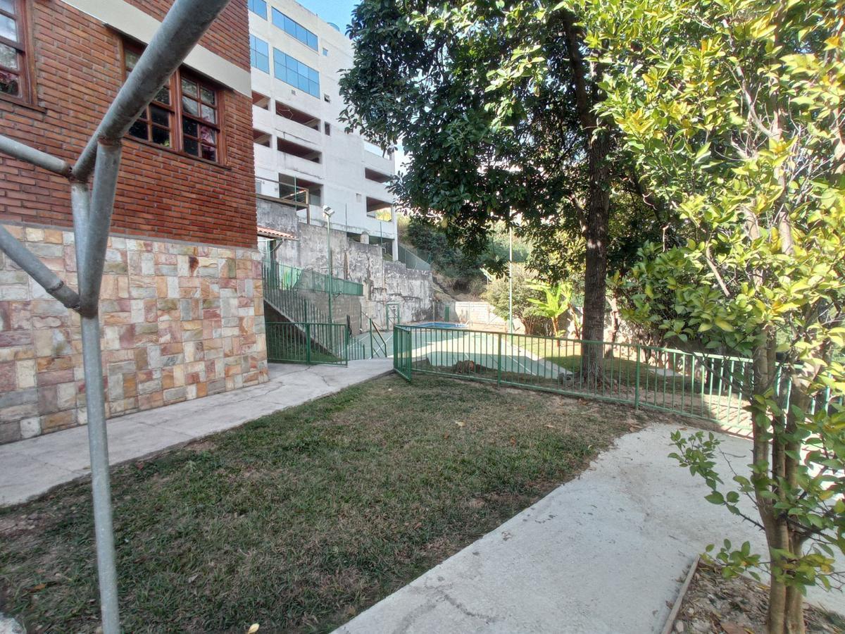 Casa, Estoril, 4 Quartos, 10 Vagas, 1 Suíte