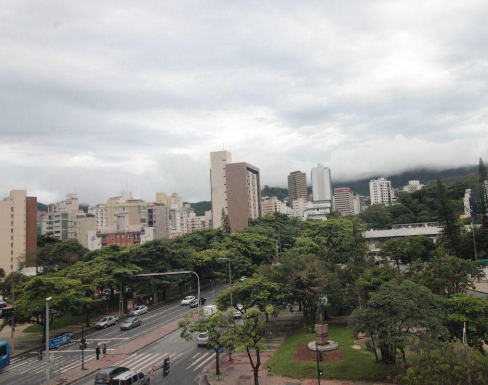 Cobertura, Funcionários, 5 Quartos, 1 Vaga, 2 Suítes