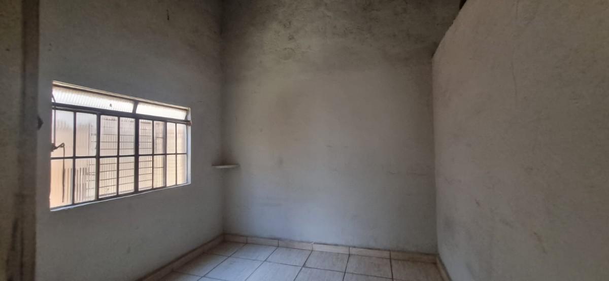 Casa, Sagrada Família, 5 Quartos, 0 Vaga, 1 Suíte