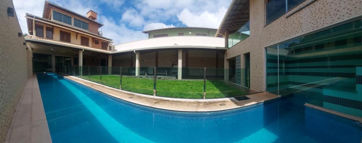 Casa, Trevo, 5 Quartos, 8 Vagas, 1 Suíte