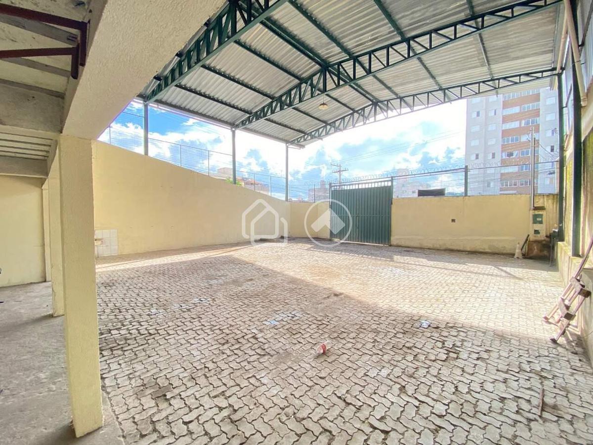 Galpão, Padre Eustáquio