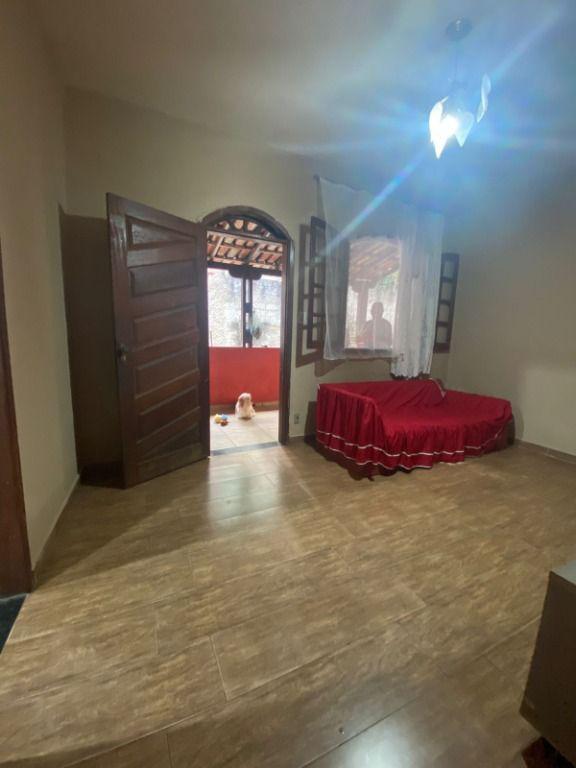 Casa, Morro São Francisco, 2 Quartos, 0 Vaga
