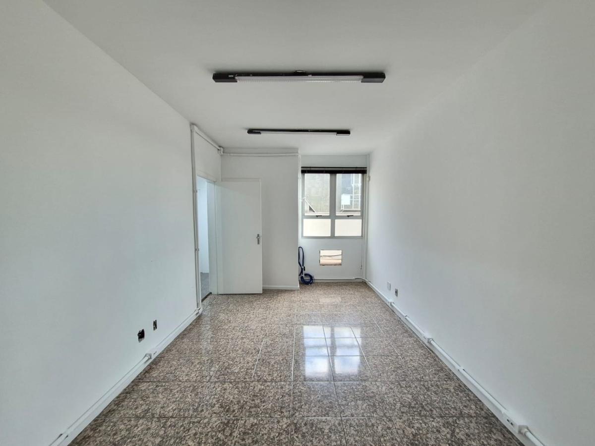 Sala, Estoril, 0 Quarto, 2 Vagas