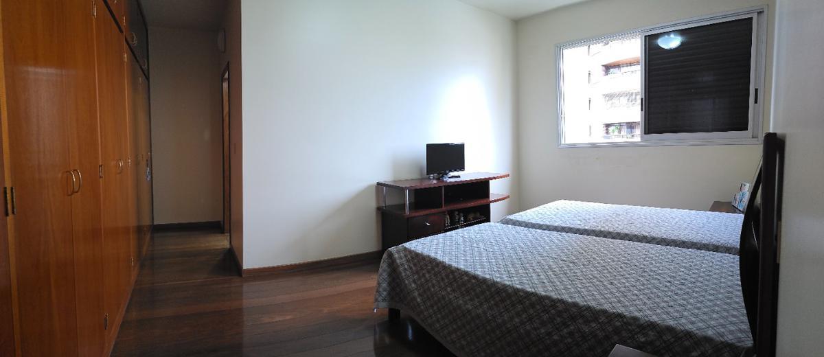 Apartamento, Funcionários, 4 Quartos, 4 Vagas, 2 Suítes