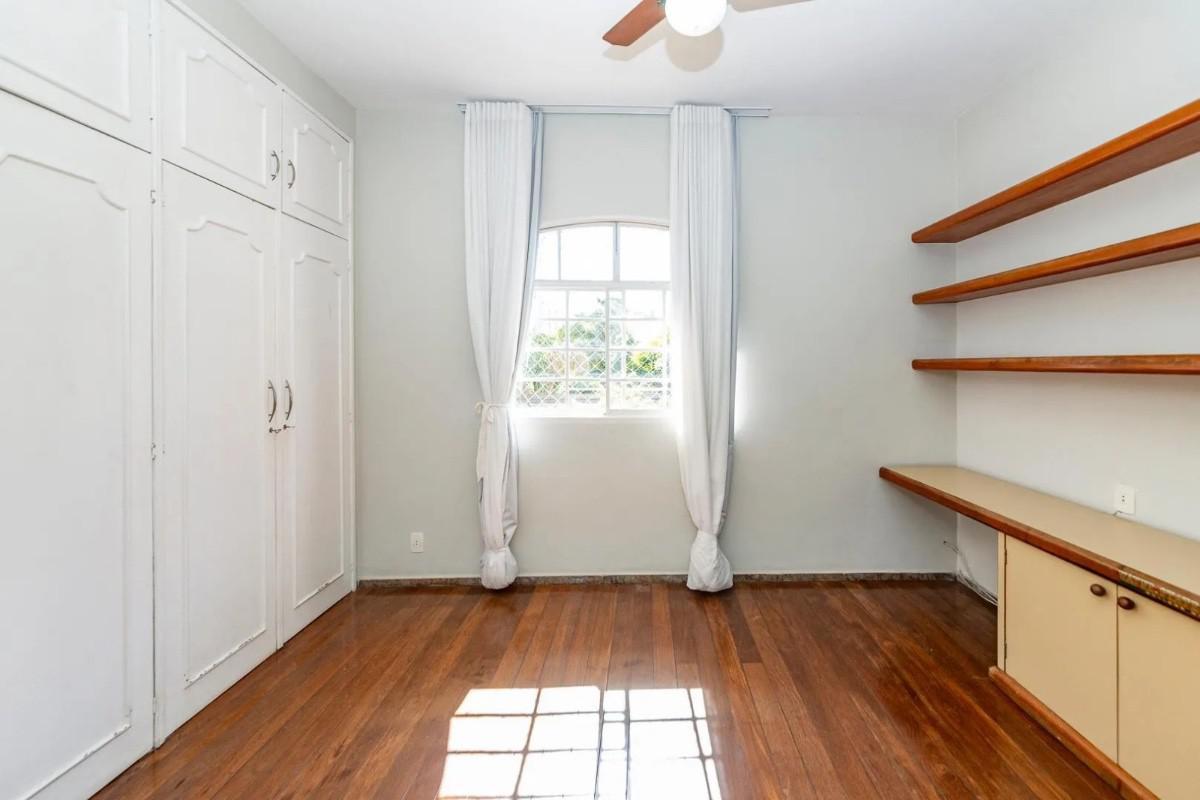 Apartamento, Coração de Jesus, 4 Quartos, 2 Vagas, 1 Suíte
