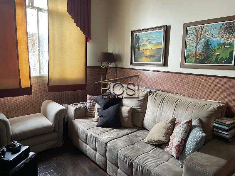 Casa, Cidade Nova, 4 Quartos, 2 Vagas, 1 Suíte