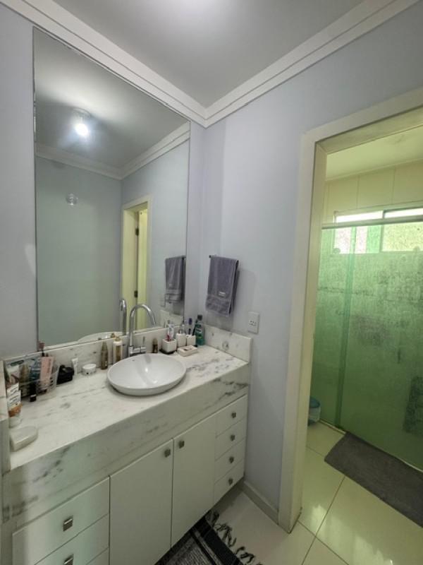 Casa, Castelo, 4 Quartos, 3 Vagas, 1 Suíte