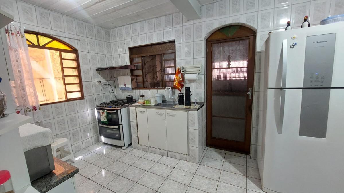 Casa, Primeiro de Maio, 3 Quartos, 3 Vagas