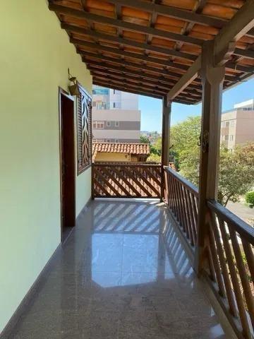 Casa, Castelo, 4 Quartos, 5 Vagas, 1 Suíte