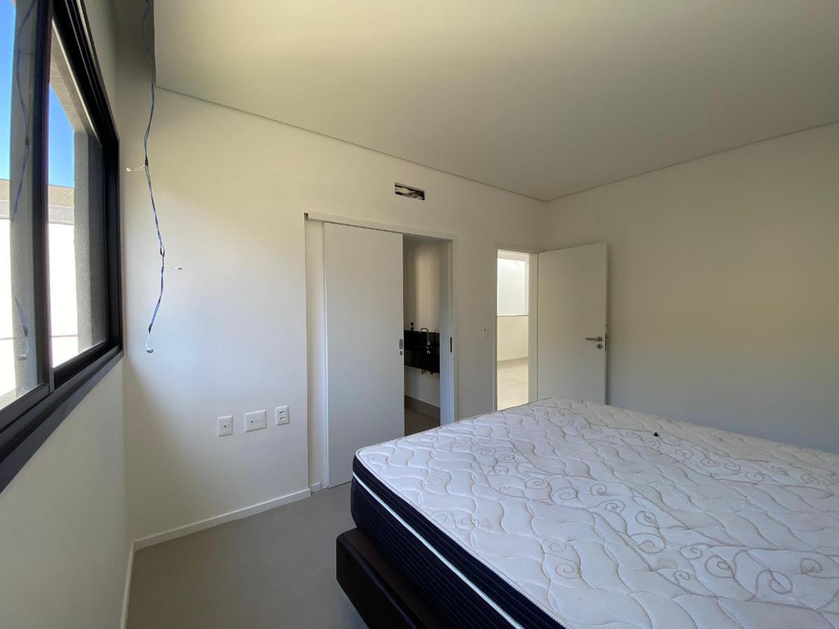 Casa, Garças, 3 Quartos, 2 Vagas, 1 Suíte