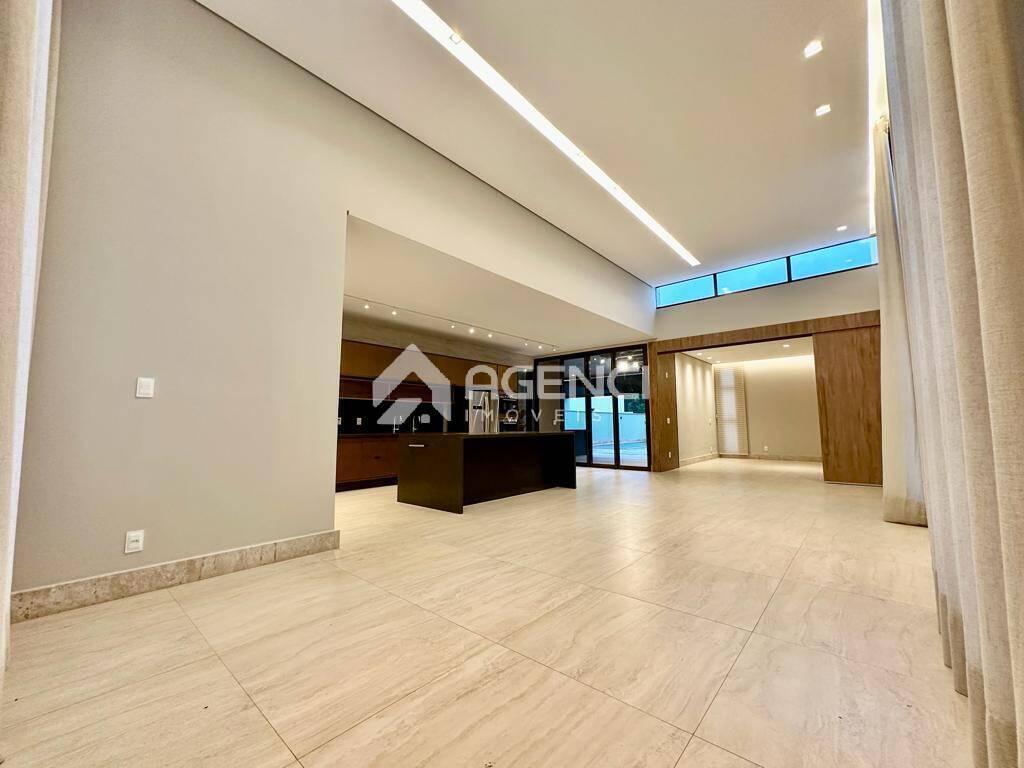 Casa, Alphaville - Lagoa dos Ingleses, 4 Quartos, 0 Vaga, 4 Suítes