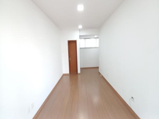 Sala, Centro, 0 Quarto, 1 Vaga