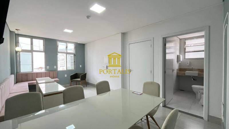 Apartamento, Centro, 2 Quartos, 0 Vaga, 1 Suíte