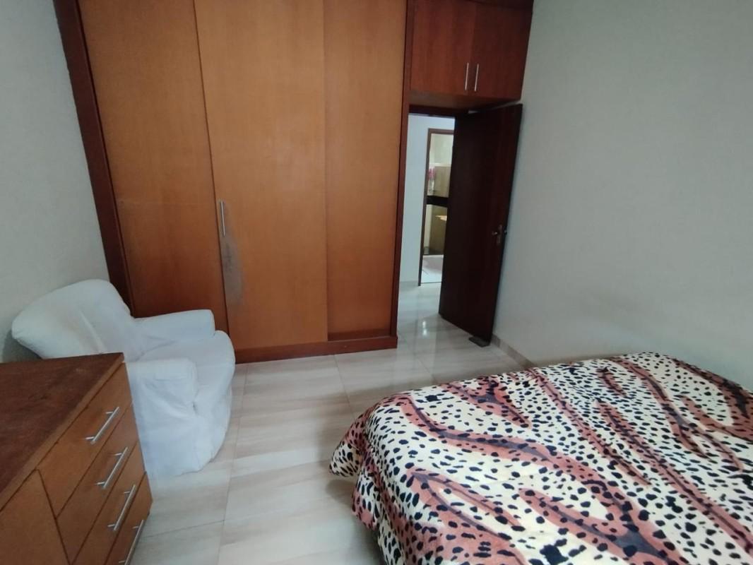 Casa, Castelo, 3 Quartos, 4 Vagas, 1 Suíte