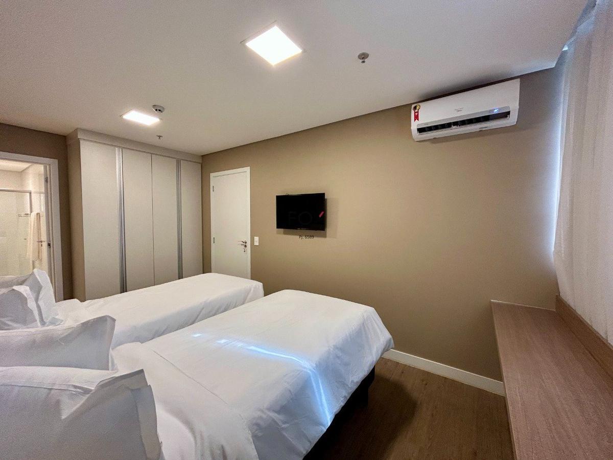 Apartamento, Estoril, 2 Quartos, 0 Vaga, 2 Suítes