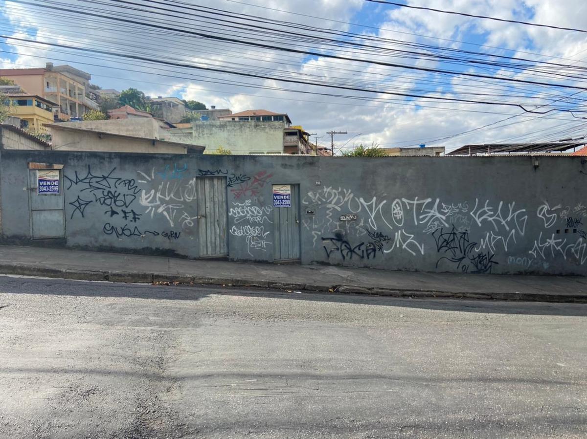 Lote, Monte Castelo, 8 Quartos, 4 Vagas