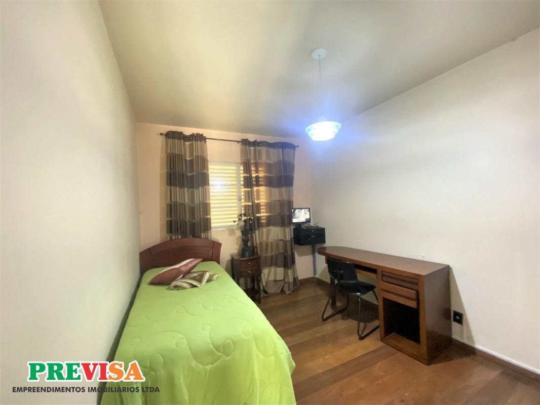 Casa, Sagrada Família, 4 Quartos, 6 Vagas, 1 Suíte