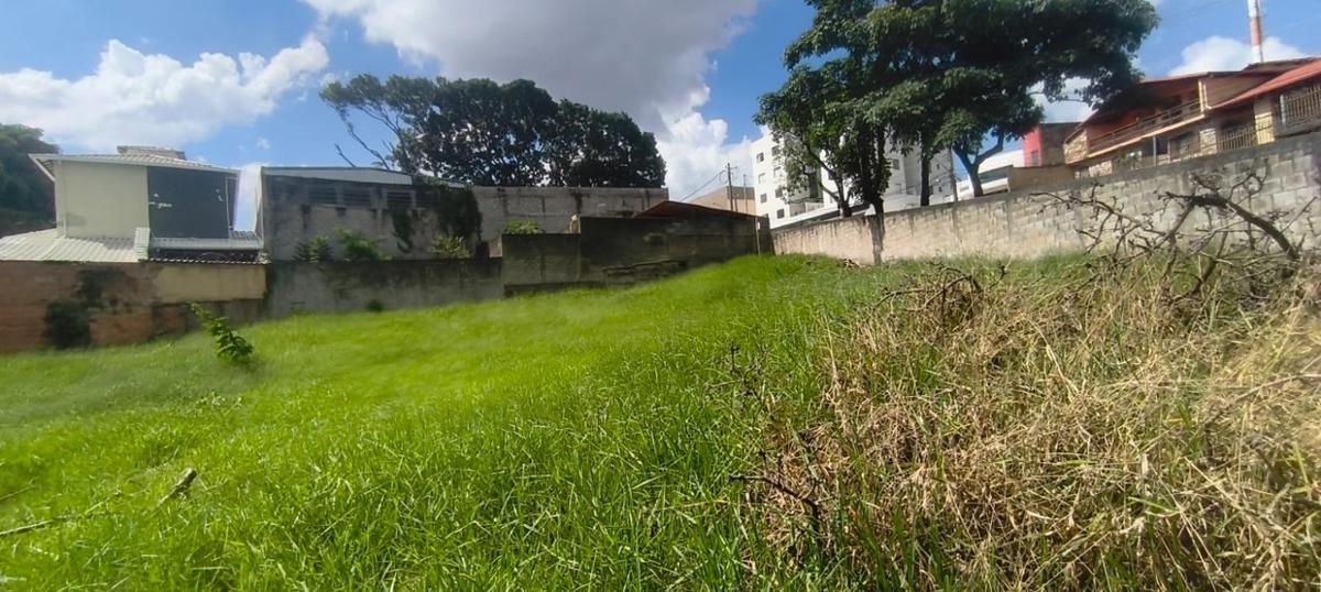 Lote, Céu Azul, 0 Quarto, 0 Vaga