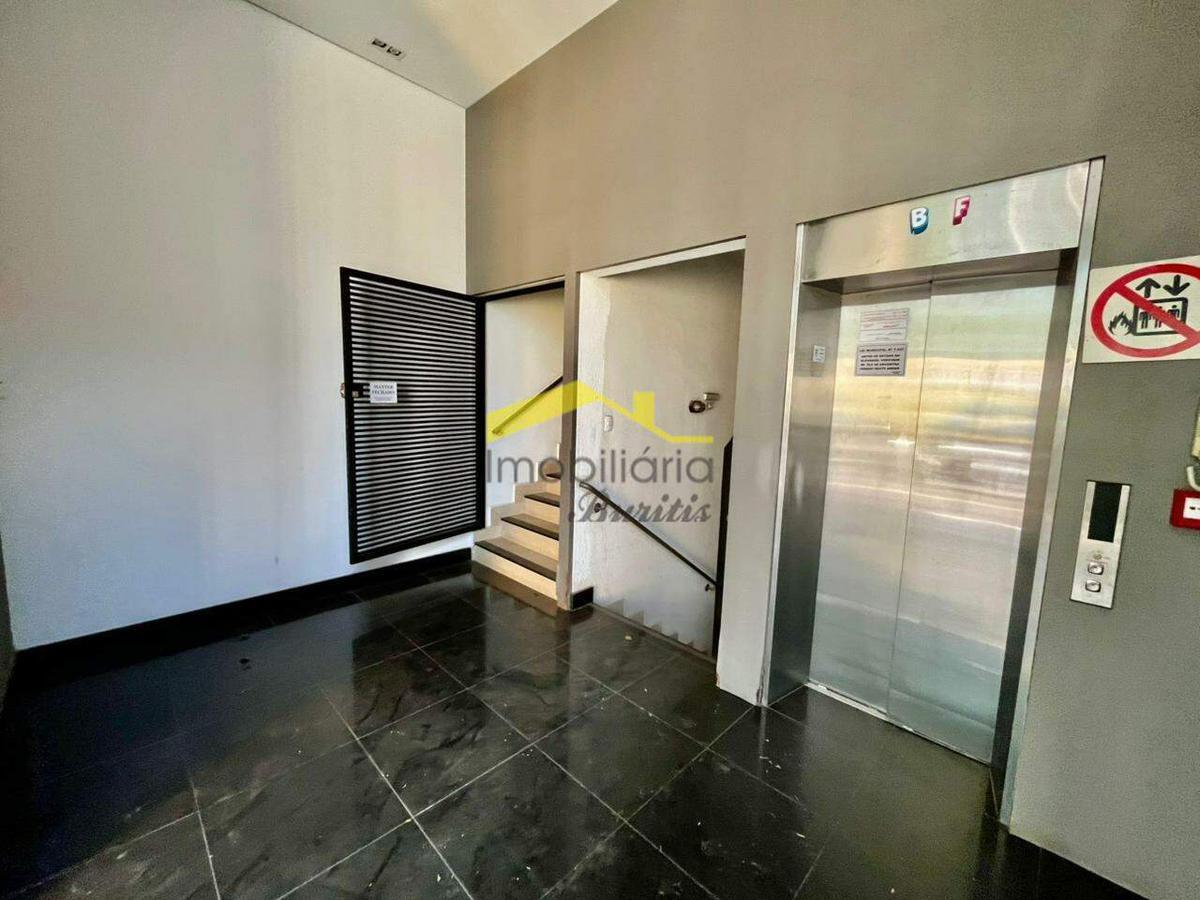 Loja, Buritis, 13 Vagas