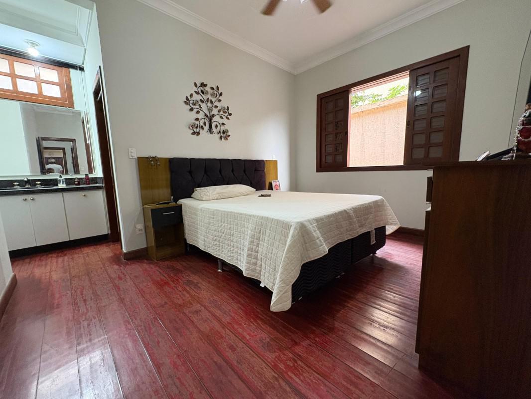 Casa, Paquetá, 4 Quartos, 2 Vagas, 1 Suíte