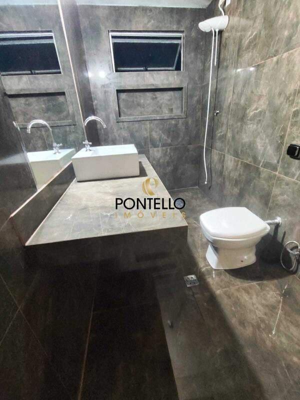 Casa, Planalto, 7 Quartos, 5 Vagas, 3 Suítes