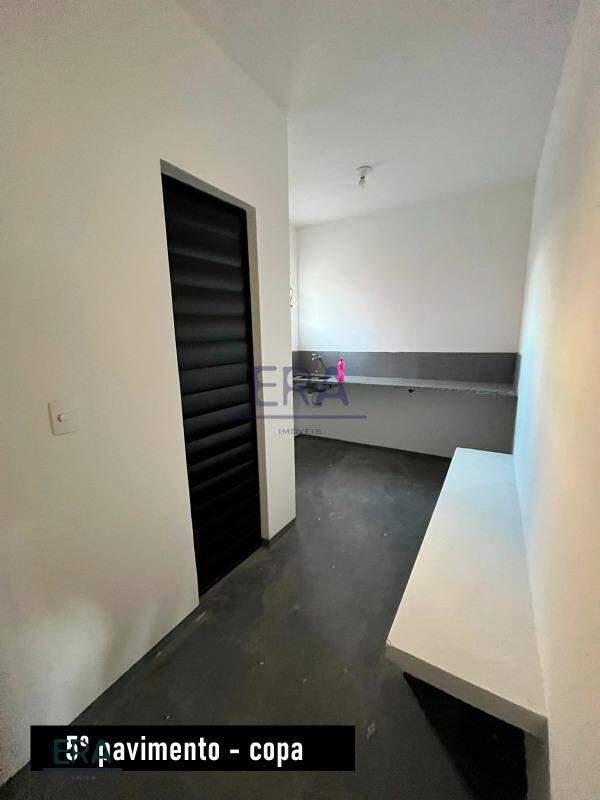 Prédio, Lourdes, 0 Quarto, 4 Vagas