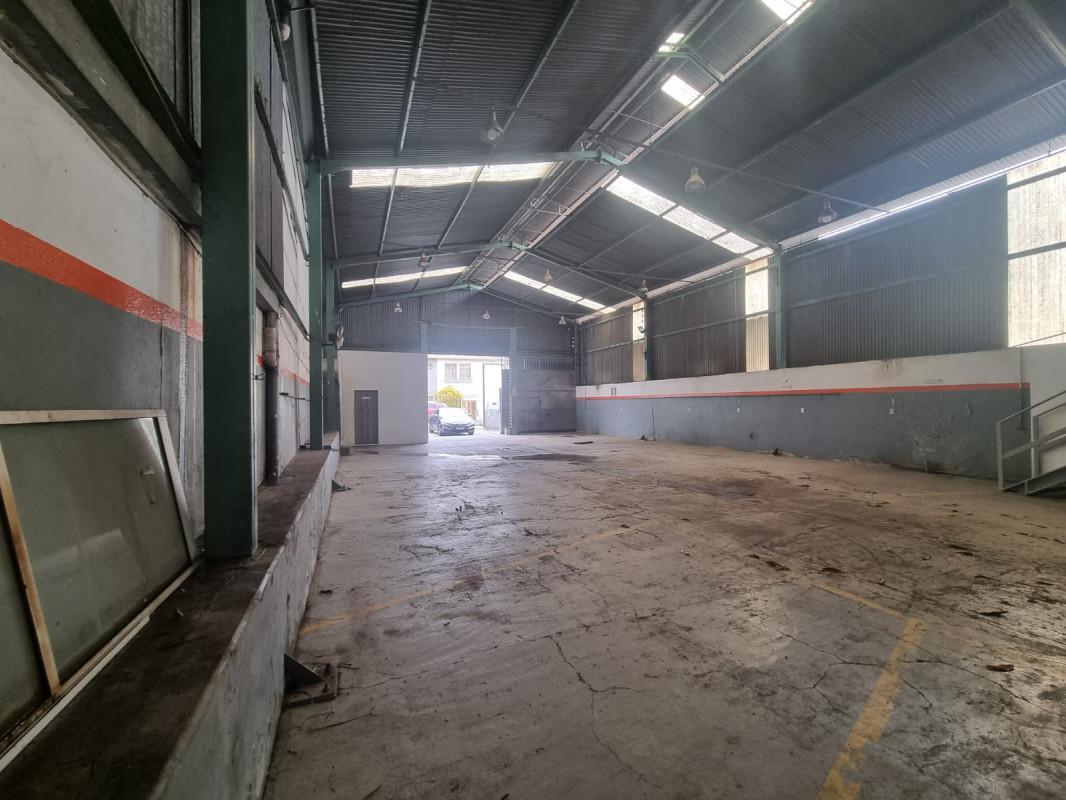 Galpão, Flamengo, 0 Quarto, 10 Vagas