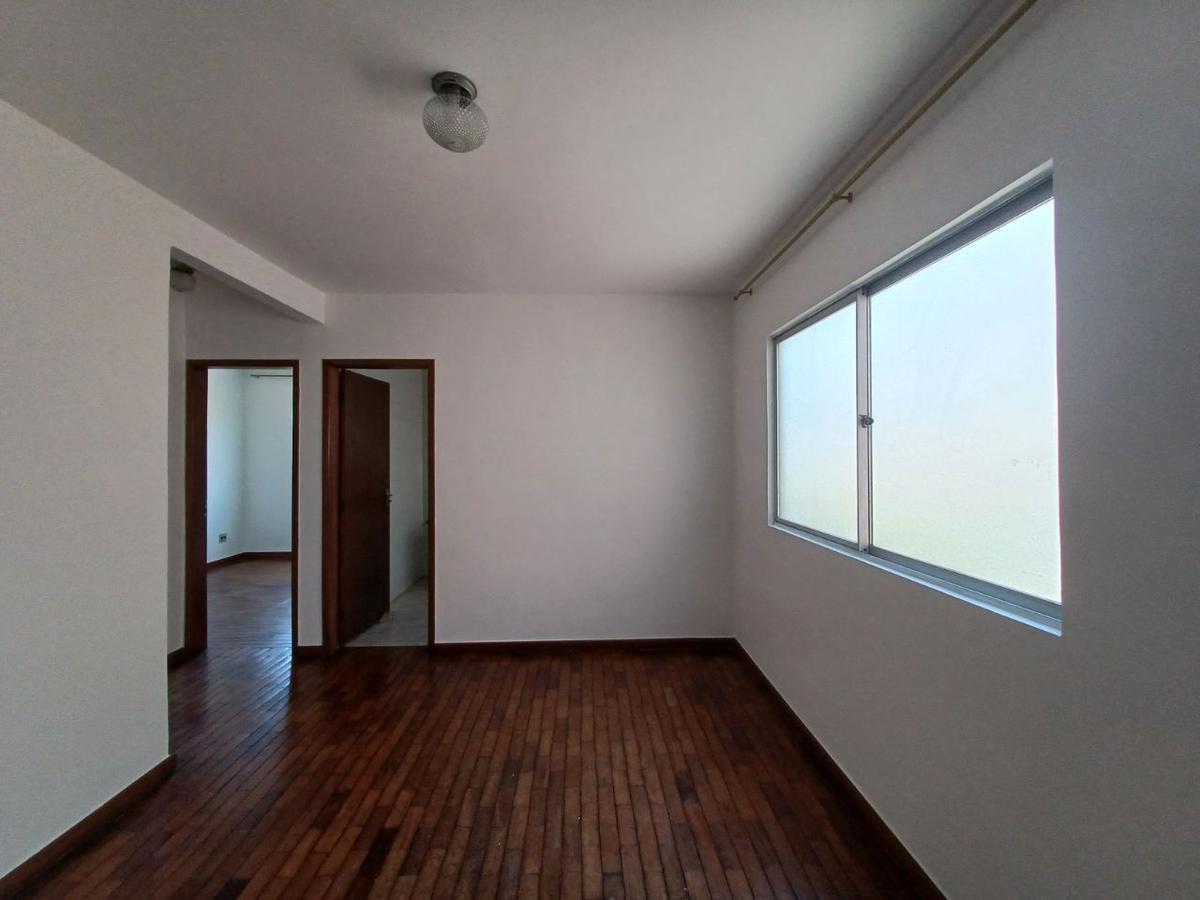 Apartamento, Floresta, 2 Quartos, 1 Vaga, 1 Suíte