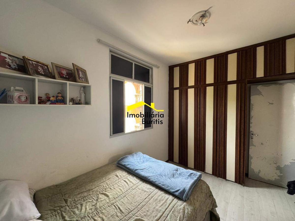 Apartamento, Estoril, 4 Quartos, 2 Vagas, 1 Suíte