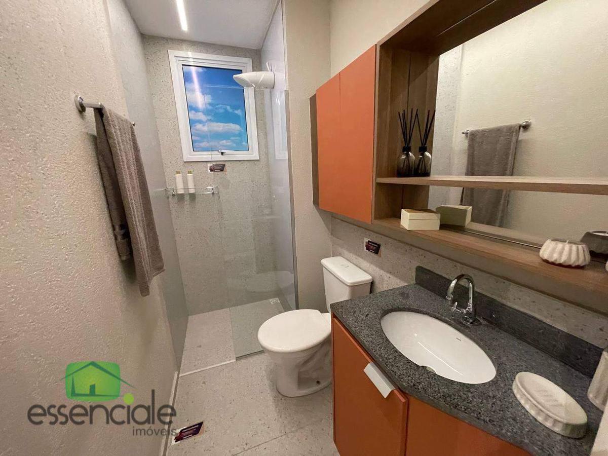Apartamento, Centro, 2 Quartos, 1 Vaga