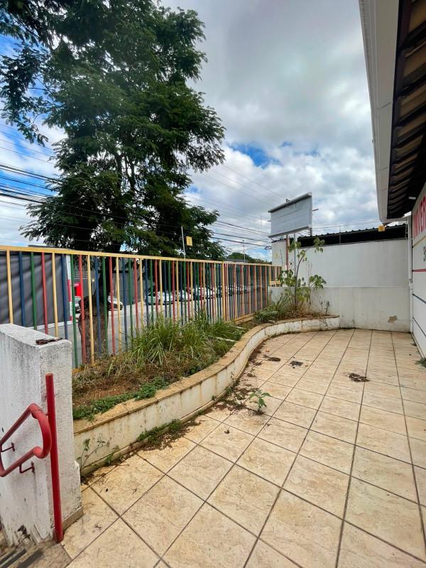 Casa Comercial, Candelária, 4 Quartos, 0 Vaga, 1 Suíte