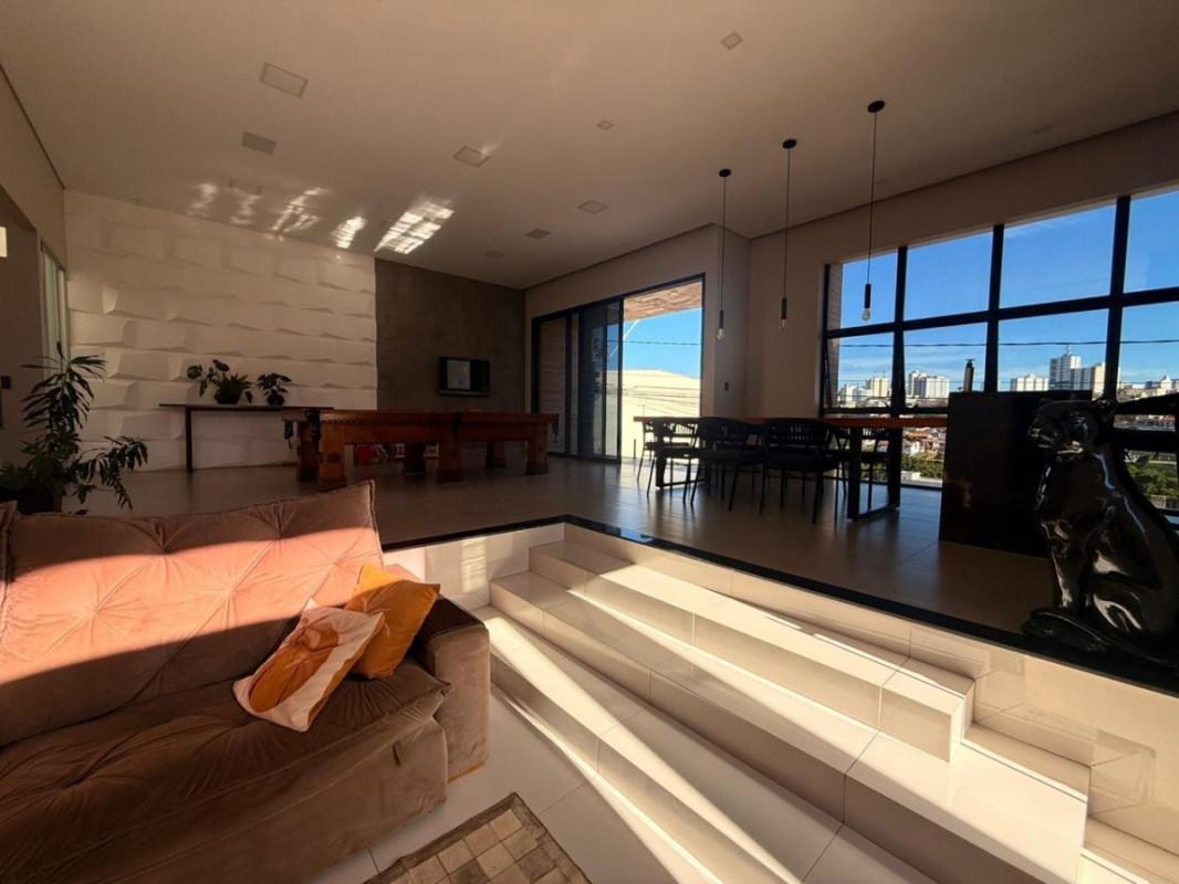 Casa, Campos Elíseos, 3 Quartos, 4 Vagas, 1 Suíte