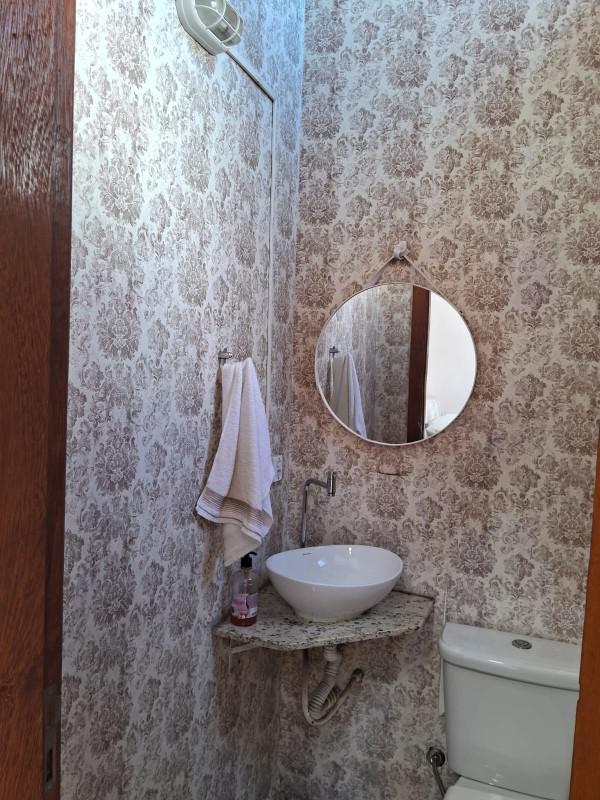 Casa, Conjunto Água Branca, 4 Quartos, 3 Vagas, 1 Suíte