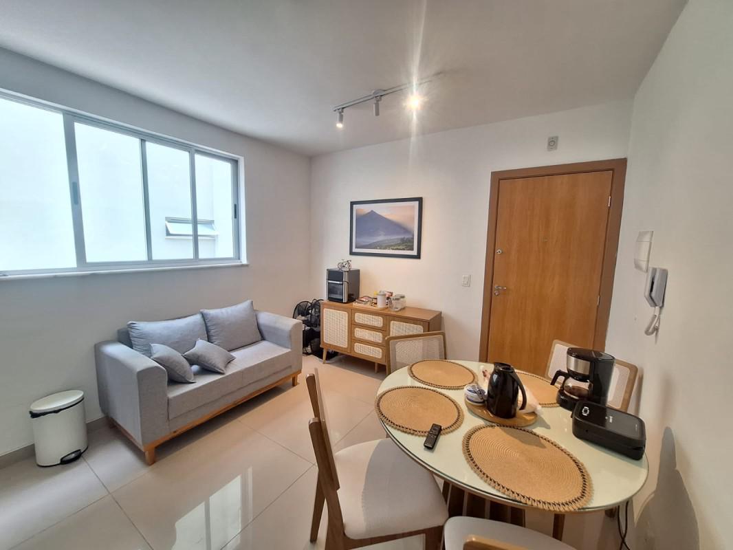 Apartamento, Sagrada Família, 2 Quartos, 1 Vaga