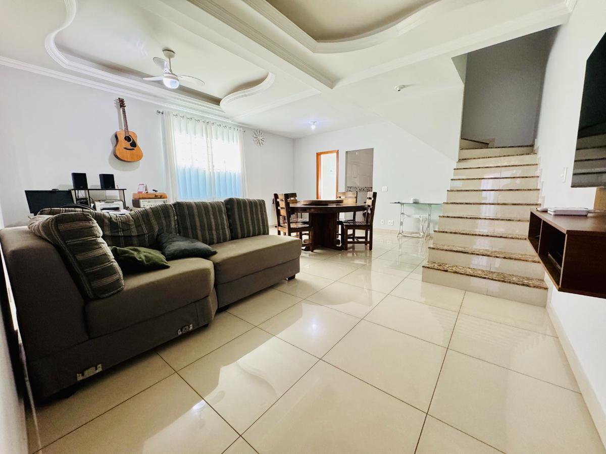 Casa, Rio Branco, 3 Quartos, 2 Vagas, 1 Suíte