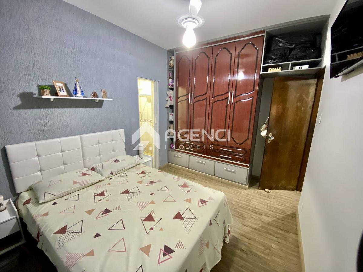 Casa, Santa Maria, 5 Quartos, 0 Vaga, 3 Suítes