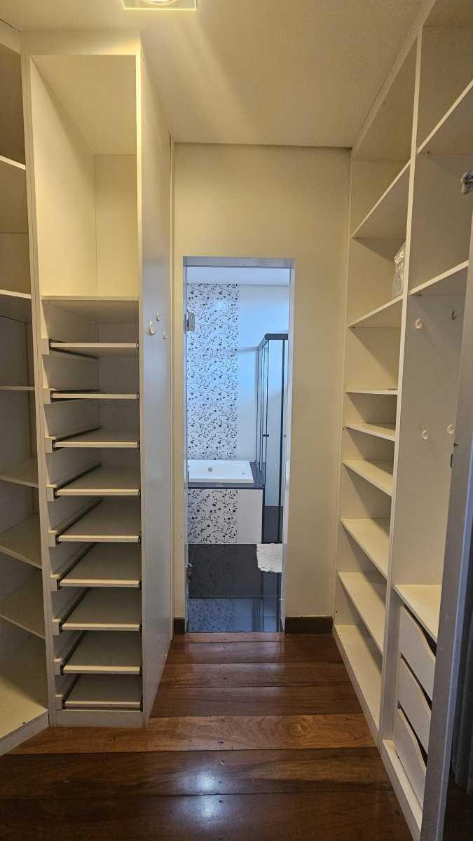 Casa, Nova Floresta, 5 Quartos, 4 Vagas, 2 Suítes