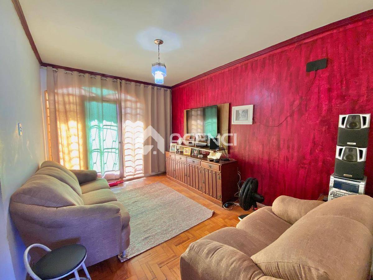 Casa, Santa Maria, 6 Quartos, 0 Vaga, 0 Suíte