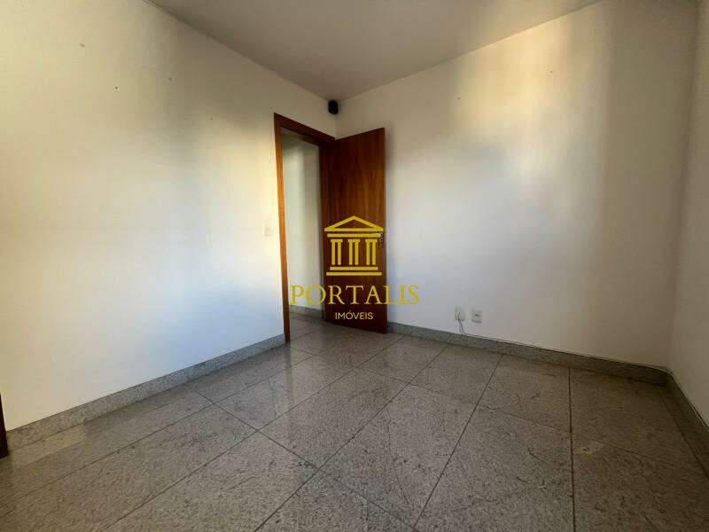Apartamento, Sagrada Família, 3 Quartos, 2 Vagas, 1 Suíte