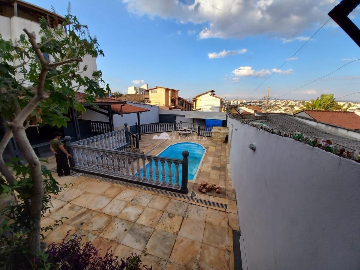 Casa, Jardim Leblon, 2 Quartos, 5 Vagas, 1 Suíte