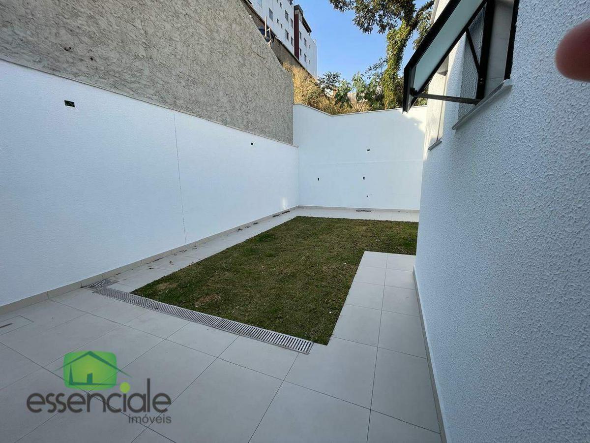 Casa, Europa, 3 Quartos, 3 Vagas, 1 Suíte